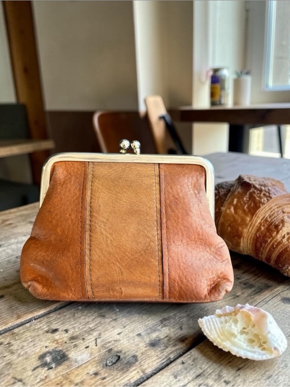 Vintage Buxton Tan Leather Kiss-Lock Coin Purse - Picture 14 of 14